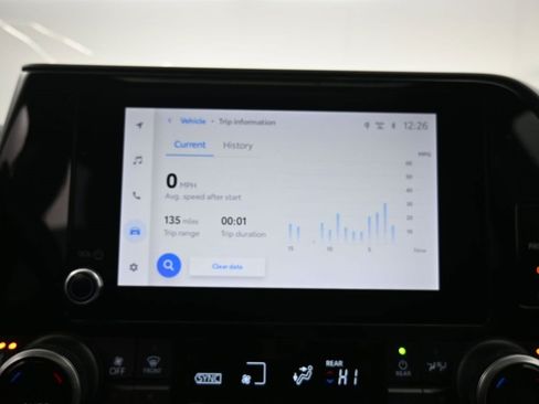 Used 2023 Toyota Highlander XLE image 18