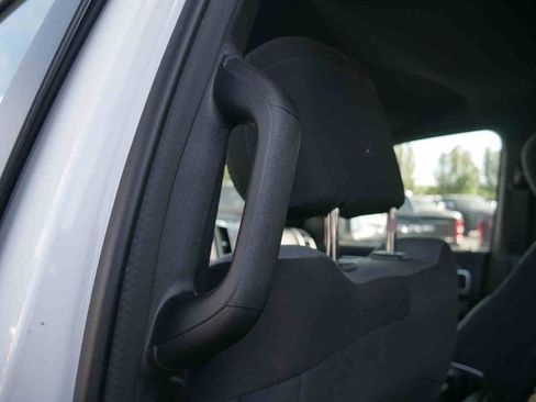Used 2023 RAM 1500 Big Horn AWD/4WD image 16