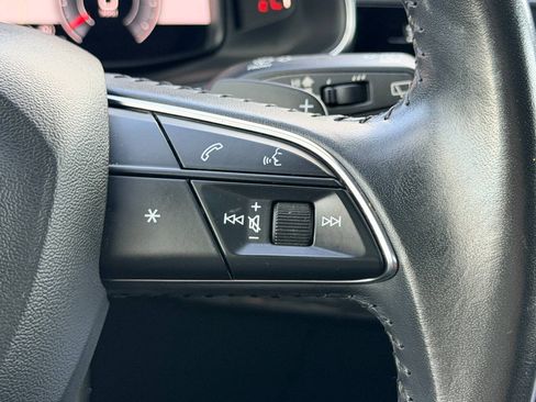 Used 2019 Audi Q8 Premium Plus w/ Premium Plus AWD/4WD image 31