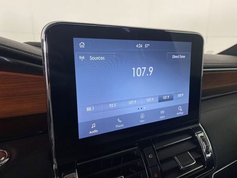 Used 2020 Lincoln Navigator L Reserve w/ Equipment Group 208A Reserve image 16