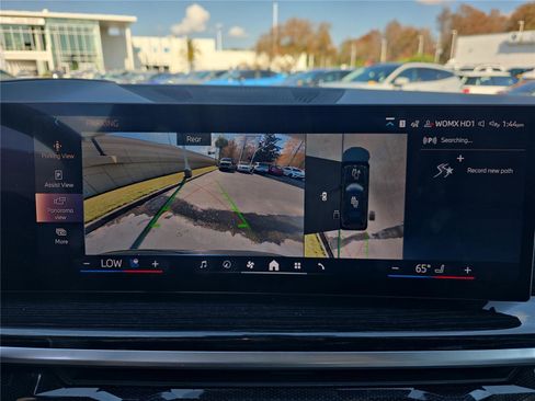 Used 2024 BMW X7 xDrive40i w/ M Sport Package image 24