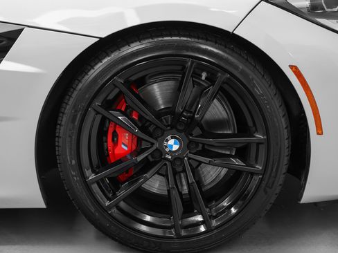 Used 2022 BMW Z4 M40i w/ Premium Package image 19
