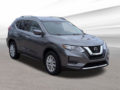Used 2020 Nissan Rogue SV image 4