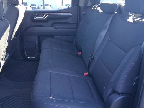 Used 2022 Chevrolet Silverado 1500 LT image 12