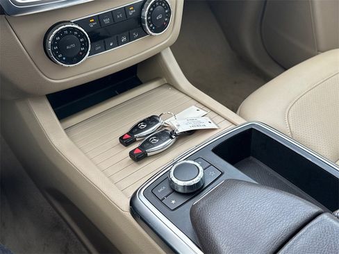 Used 2014 Mercedes-Benz ML 350 4MATIC image 30