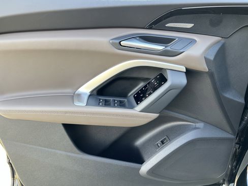 Used 2025 Audi Q5 Premium Plus AWD/4WD image 13