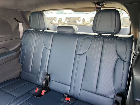 New 2025 Cadillac Escalade IQ Sport 2 w/ LPO, ONYX Package image 20