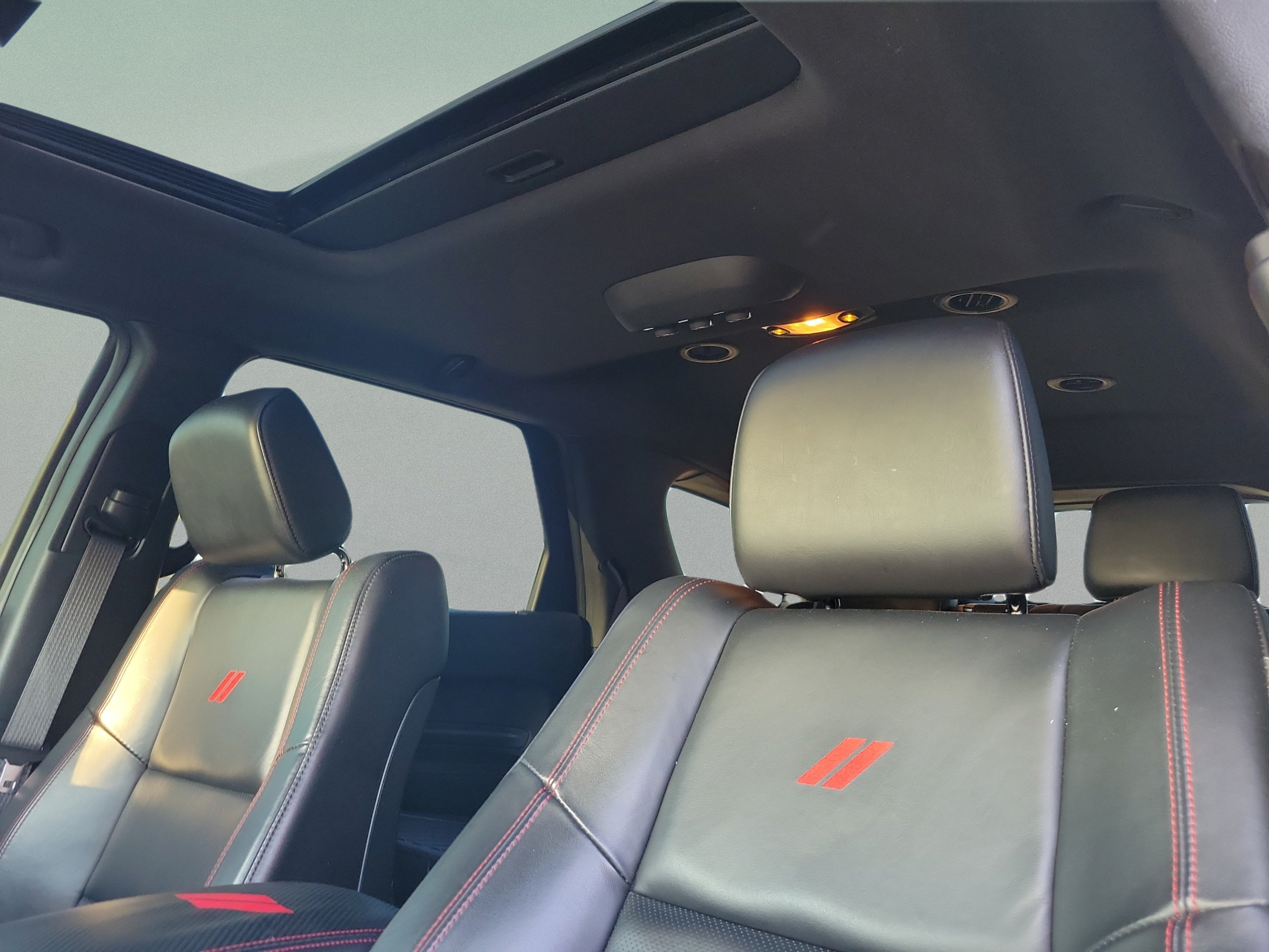 Used 2024 Dodge Durango R/T w/ Tow 'N Go Package AWD/4WD image 18