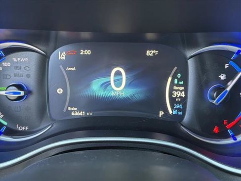 Used 2023 Chrysler Pacifica Touring-L FWD image 20