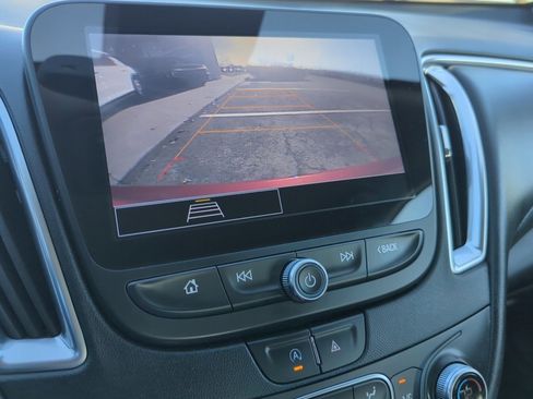 Used 2021 Chevrolet Malibu LT w/ Leather Package image 21