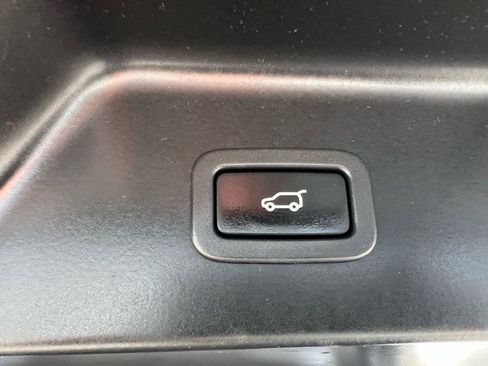 Used 2016 Land Rover Range Rover HSE AWD/4WD image 12