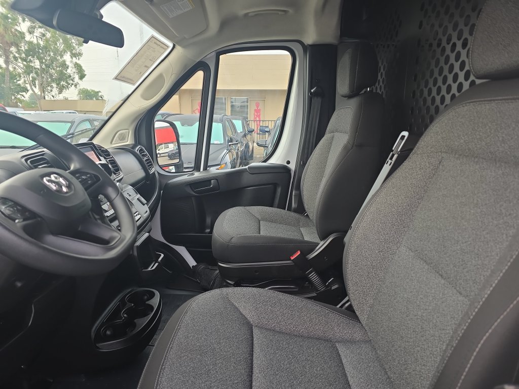 Used 2025 RAM ProMaster 2500 w/ U-Haul Equipment Group FWD image 22