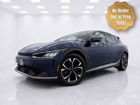 Used 2022 Kia EV6 Wind w/ Wind Technology Package AWD/4WD image 3