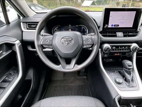 Certified 2025 Toyota RAV4 XLE image 6