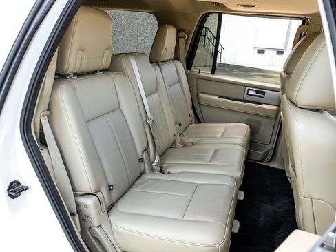 Used 2017 Ford Expedition Limited w/ Equipment Group 301A RWD image 33