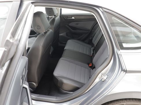 Used 2025 Volkswagen Jetta SE w/ Black Wheel Package image 14