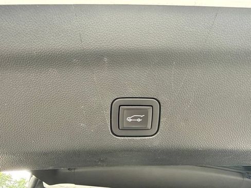 Used 2023 Chevrolet Tahoe Premier RWD image 14