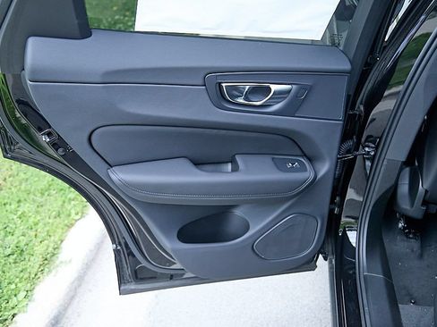 New 2026 Volvo XC60 B5 Plus w/ Climate Package AWD/4WD image 18