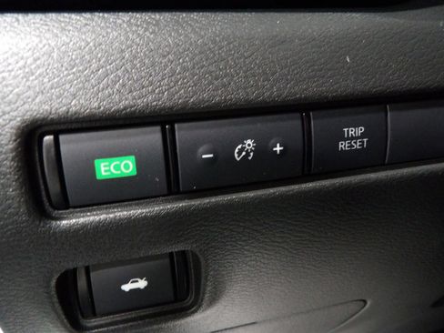 Used 2021 Nissan Sentra SV image 22