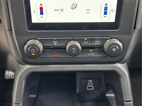 Certified 2025 Ford Ranger XL RWD image 18