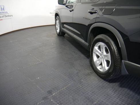 Used 2023 Honda Pilot LX image 10