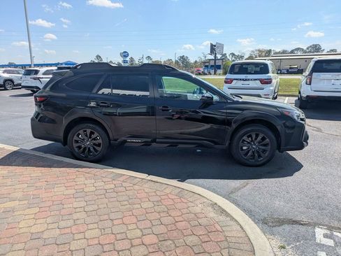 Certified 2025 Subaru Outback Onyx Edition w/ Popular Package #2 image 4