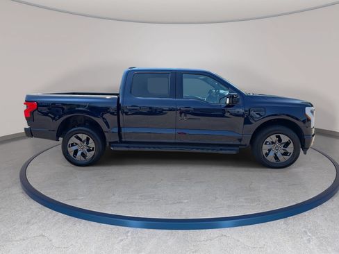 Used 2022 Ford F150 Lightning Lariat w/ Equipment Group 511A High AWD/4WD image 4