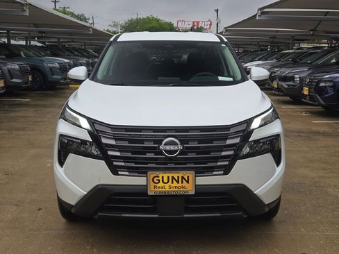New 2026 Nissan Rogue SV FWD image 8