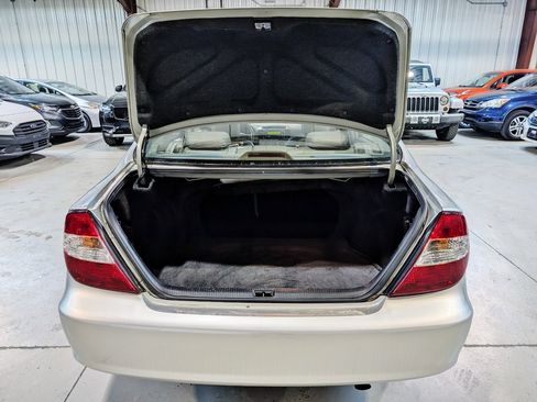 Used 2003 Toyota Camry LE image 21
