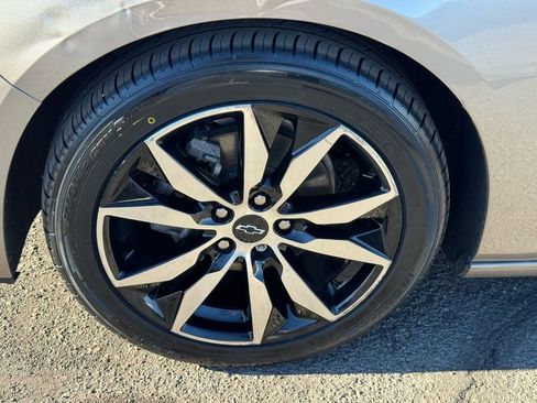 Used 2022 Chevrolet Malibu RS image 10