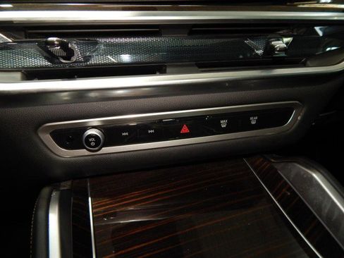 Used 2025 BMW X6 xDrive40i image 30