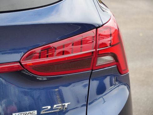 Certified 2023 Hyundai Santa Fe Limited image 17