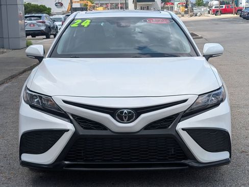 Used 2024 Toyota Camry SE w/ Audio Upgrade Package FWD image 2