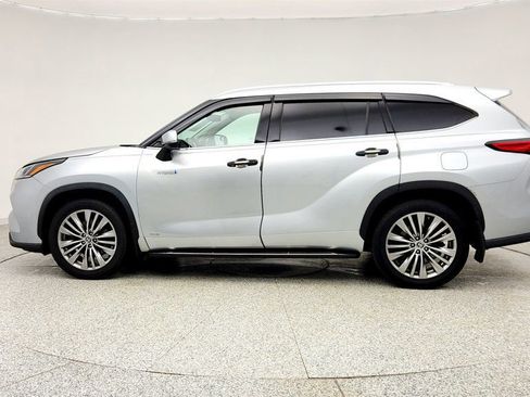 Used 2020 Toyota Highlander Platinum image 8
