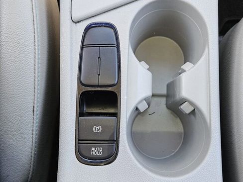 Used 2022 Kia Niro Touring Special Edition image 19