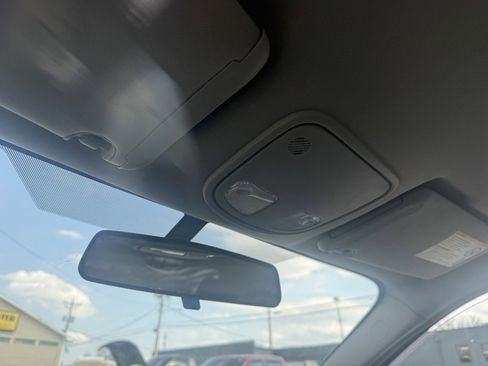 Used 2005 Chevrolet Malibu LS image 19