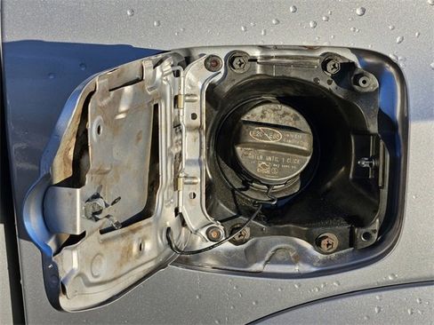 Used 2017 Toyota Tacoma SR5 image 8