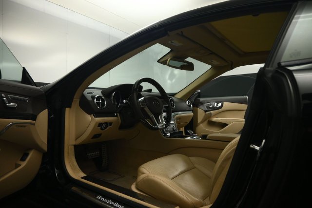 Used 2016 Mercedes-Benz SL 400 w/ Premium I Package image 37