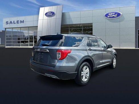 Certified 2022 Ford Explorer XLT w/ Equipment Group 202A AWD/4WD image 3