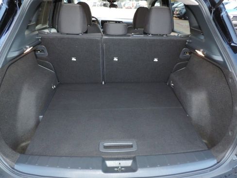 Certified 2025 Nissan Kicks SV image 19