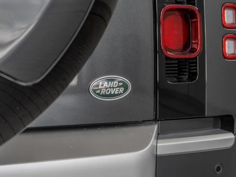 Used 2023 Land Rover Defender 110 SE AWD/4WD image 24