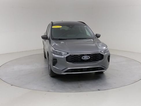 Certified 2023 Ford Escape ST-Line w/ Tech Pack #1 AWD/4WD image 9