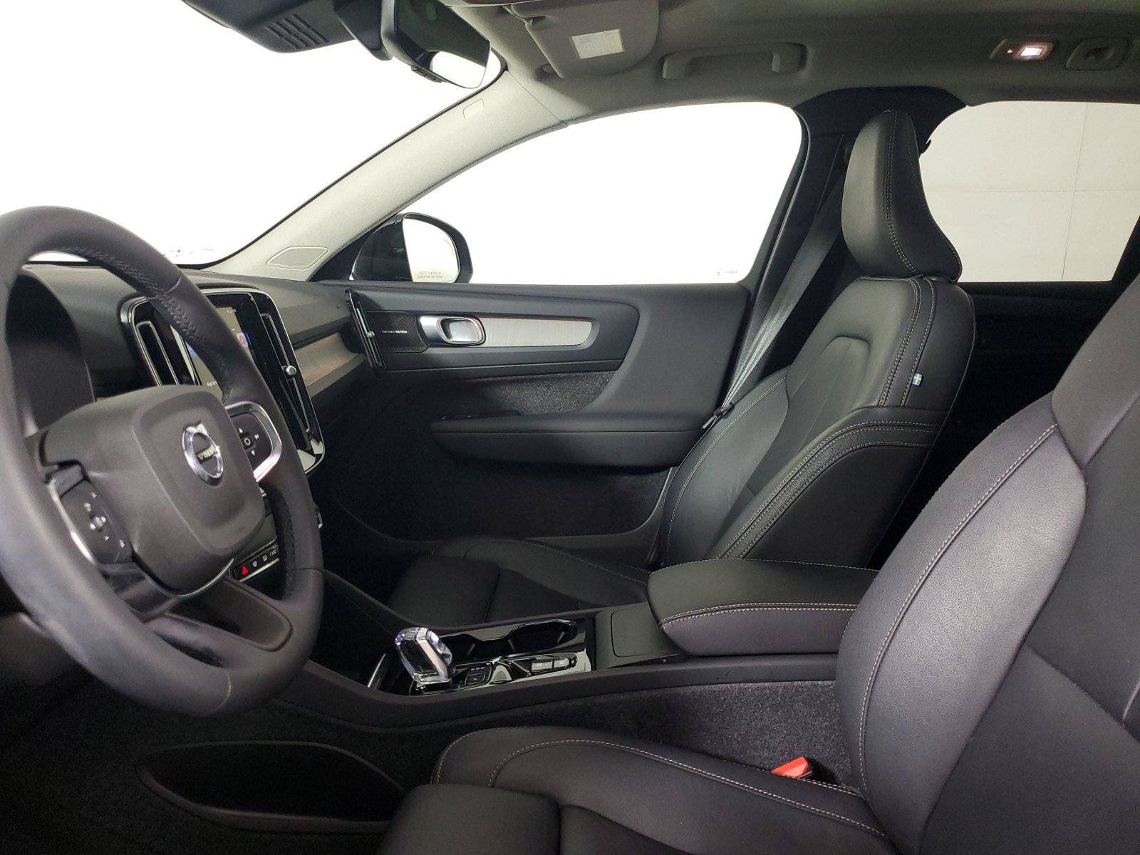 Used 2024 Volvo XC40 B5 Ultimate w/ Protection Package Premier AWD/4WD image 22