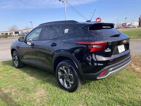 New 2026 Chevrolet Trax LT w/ Driver Confidence Package FWD image 6