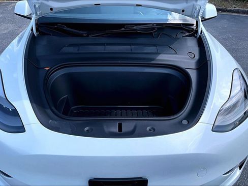 Used 2023 Tesla Model Y Long Range AWD/4WD image 30