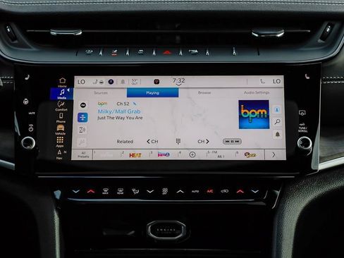 New 2026 Jeep Grand Cherokee Limited AWD/4WD image 17