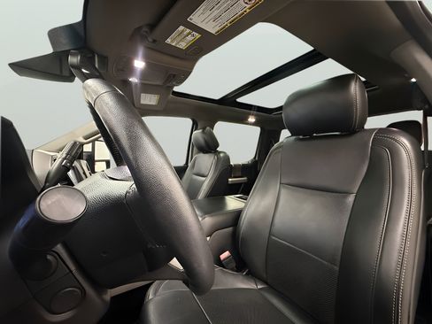 Used 2019 Ford F250 Lariat w/ Lariat Ultimate Package AWD/4WD image 11