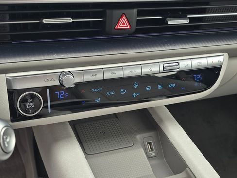 New 2025 Hyundai Ioniq 6 SEL image 23
