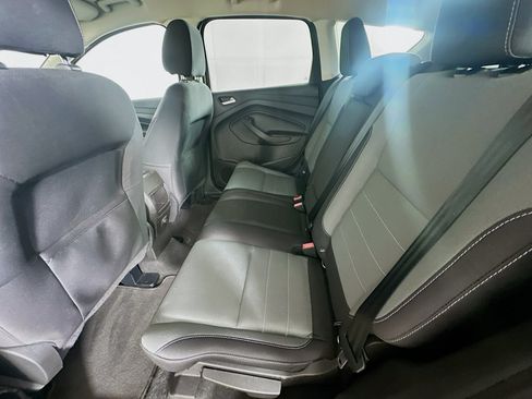 Used 2016 Ford Escape SE FWD image 25