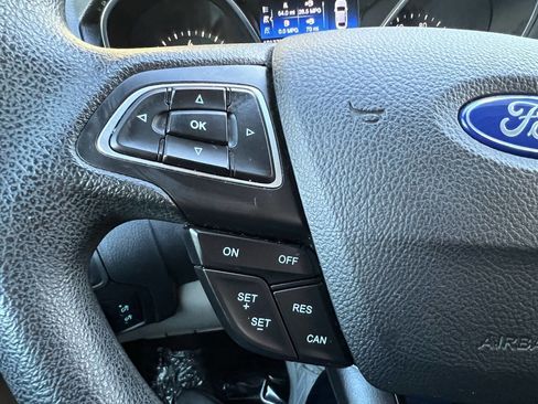 Used 2017 Ford Focus SE FWD image 15